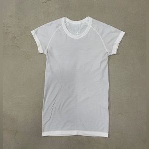 Lululemon | Swifly Tech Athletic Outer Stitch Fitted Short Sleeve Short